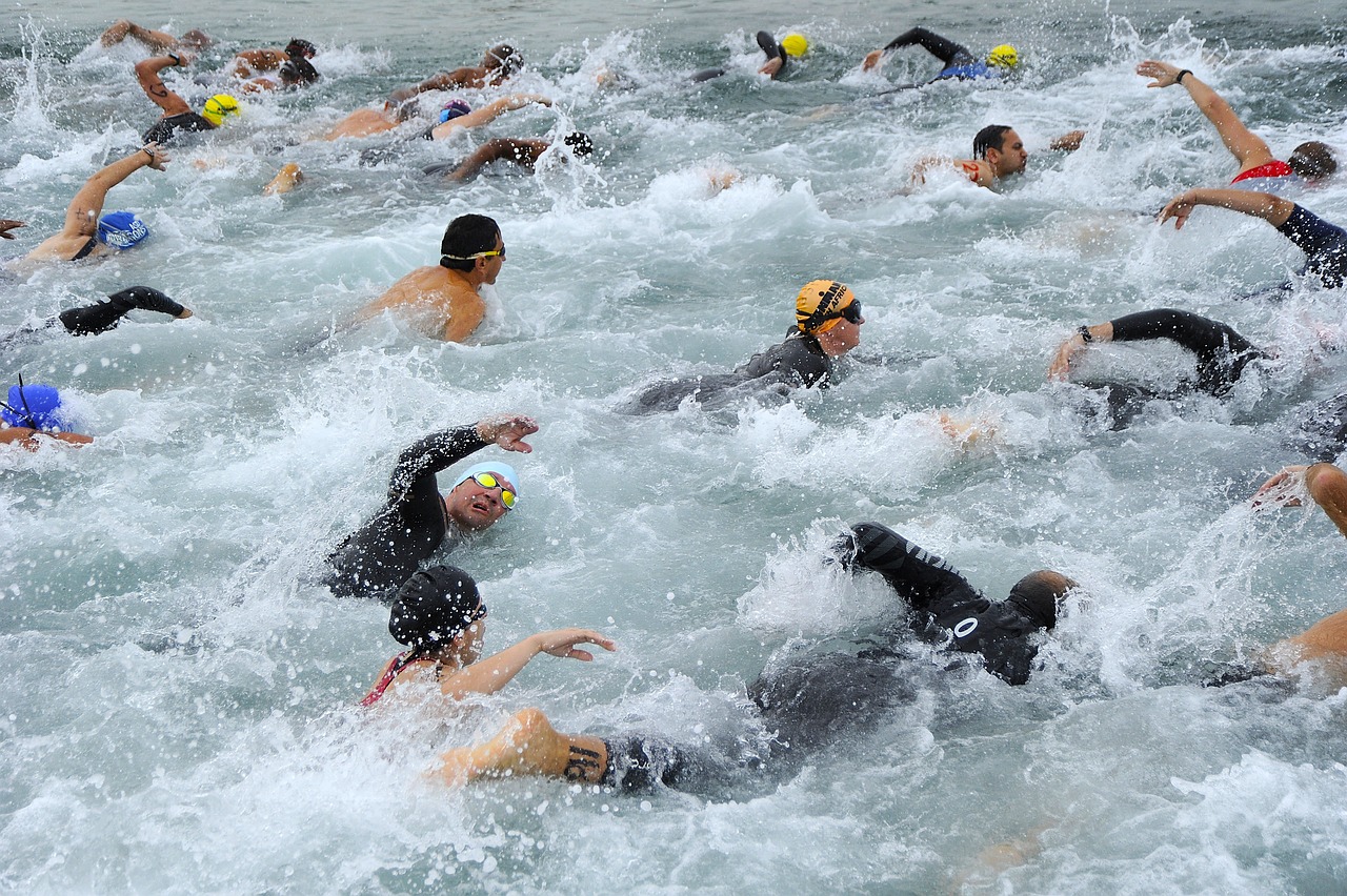 Triathlon swimmers in Open water swimming leg